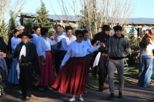 racimo-folklorico-baile-25-de-mayo-hipico-la-esperanza