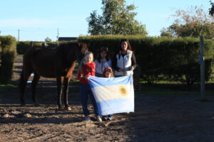 desfile-patrio-comunidad-hipico-la-esperanza