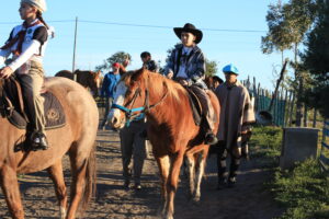 desfile-patrio-comunidad-hipico-la-esperanza