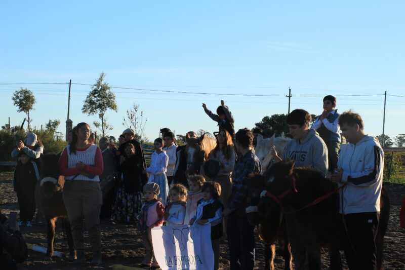 desfile-patrio-comunidad-hipico-la-esperanza